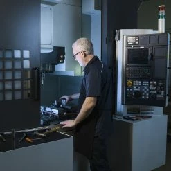 PING PLD Milled Prime Tyne 4 Golf Putter Matte Black 21 PING PLD Milled Prime Tyne 4 Golf Putter Matte Black -Ace Golf Clubs Store ping PLD lifestyle all2